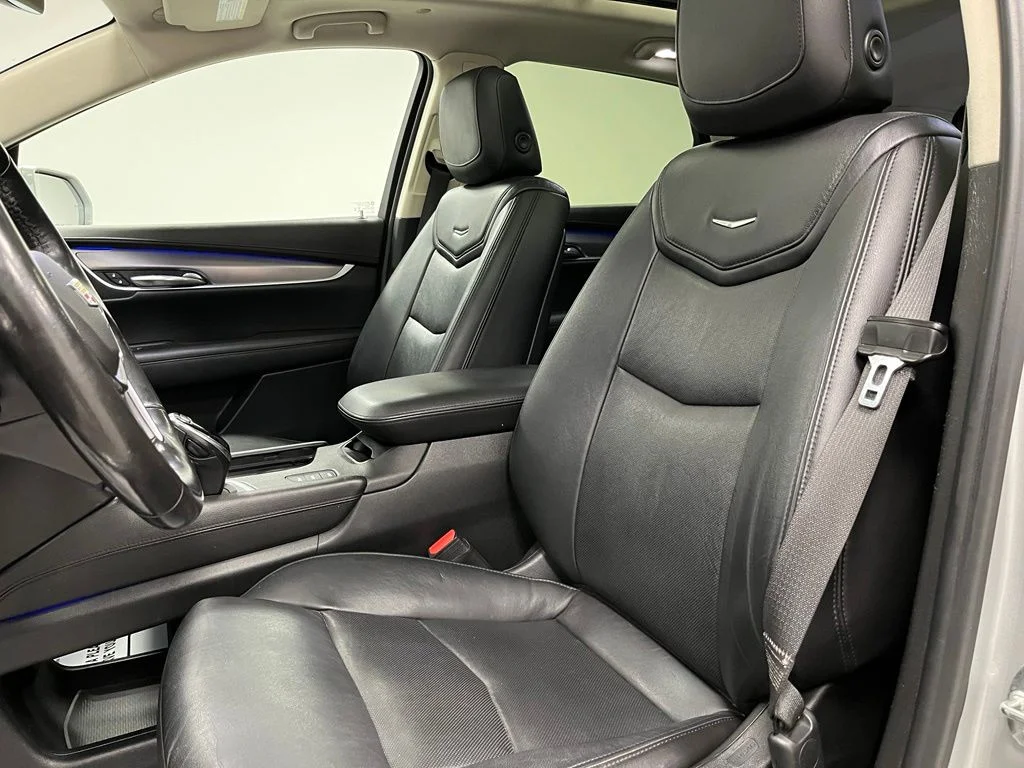 Used 2019 Silver Cadillac Premium Luxury image 19