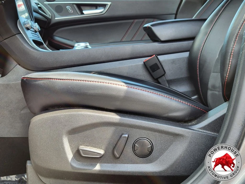 Used 2023 Gray Ford ST Line image 24