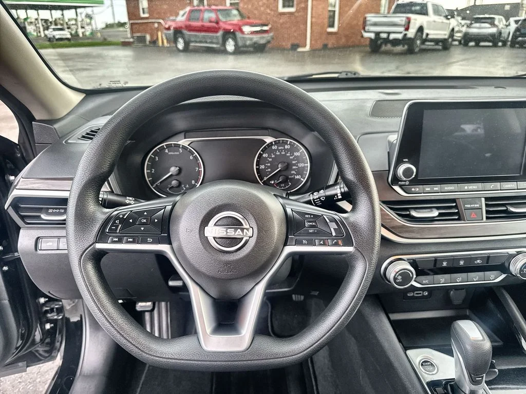 Used 2024 Black Nissan 2.5 SV image 14