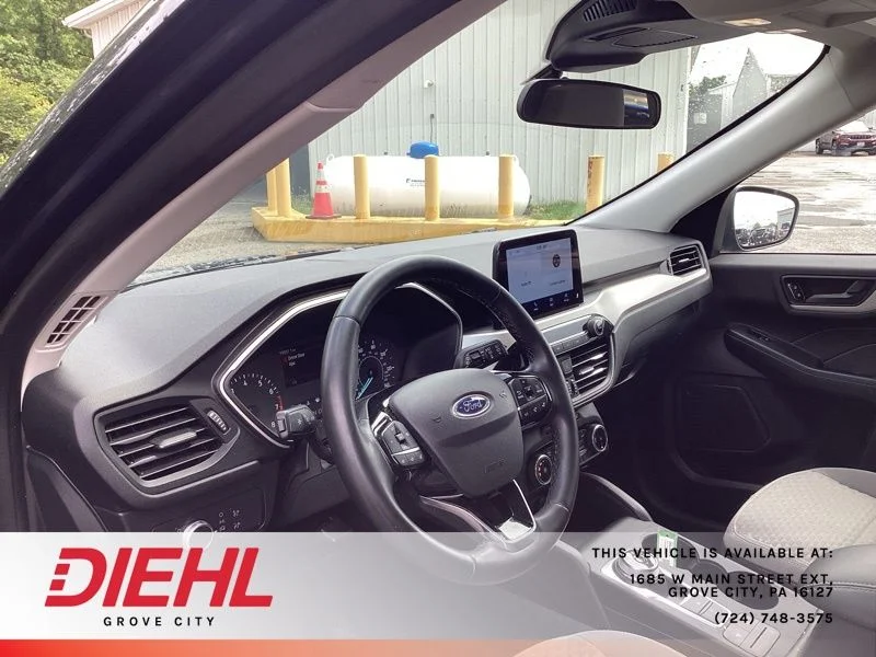 Used 2022 Blue Ford SE image 19