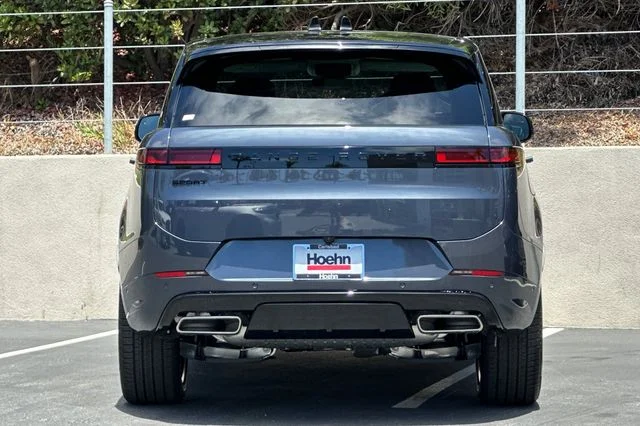 New 2026 Varesine Blue Land Rover Dynamic SE image 4