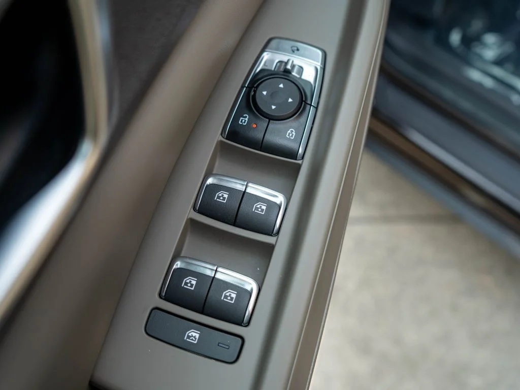 New 2026 Aurora Black Pearl Kia EX image 19