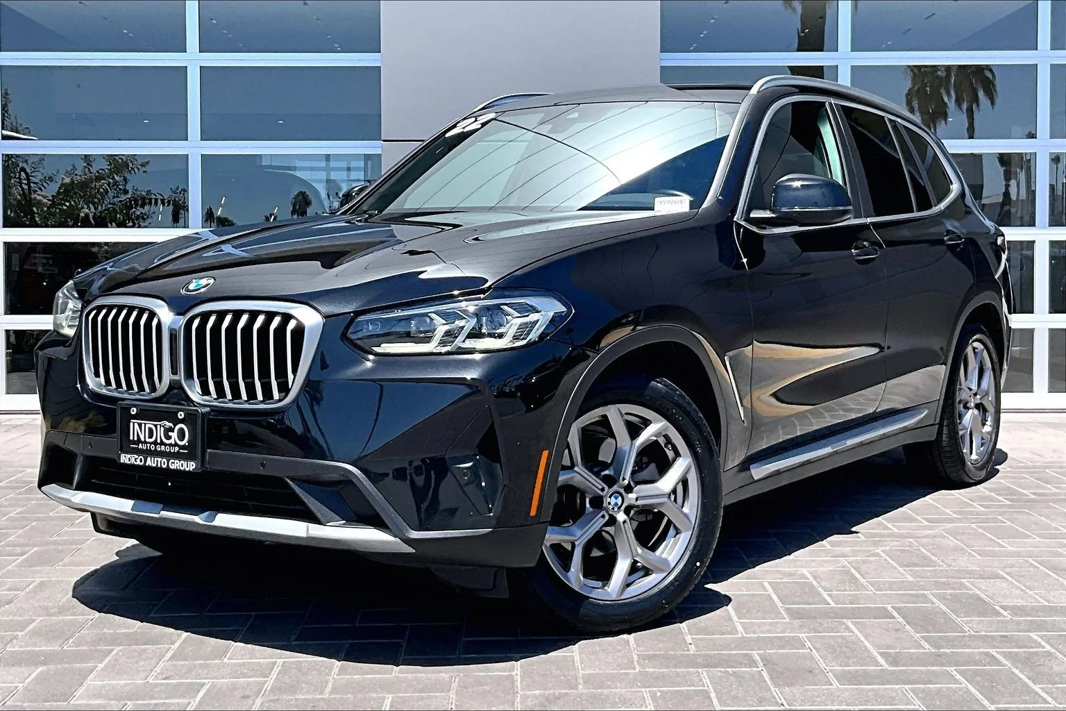 Used 2022 Black BMW sDrive30i image 1