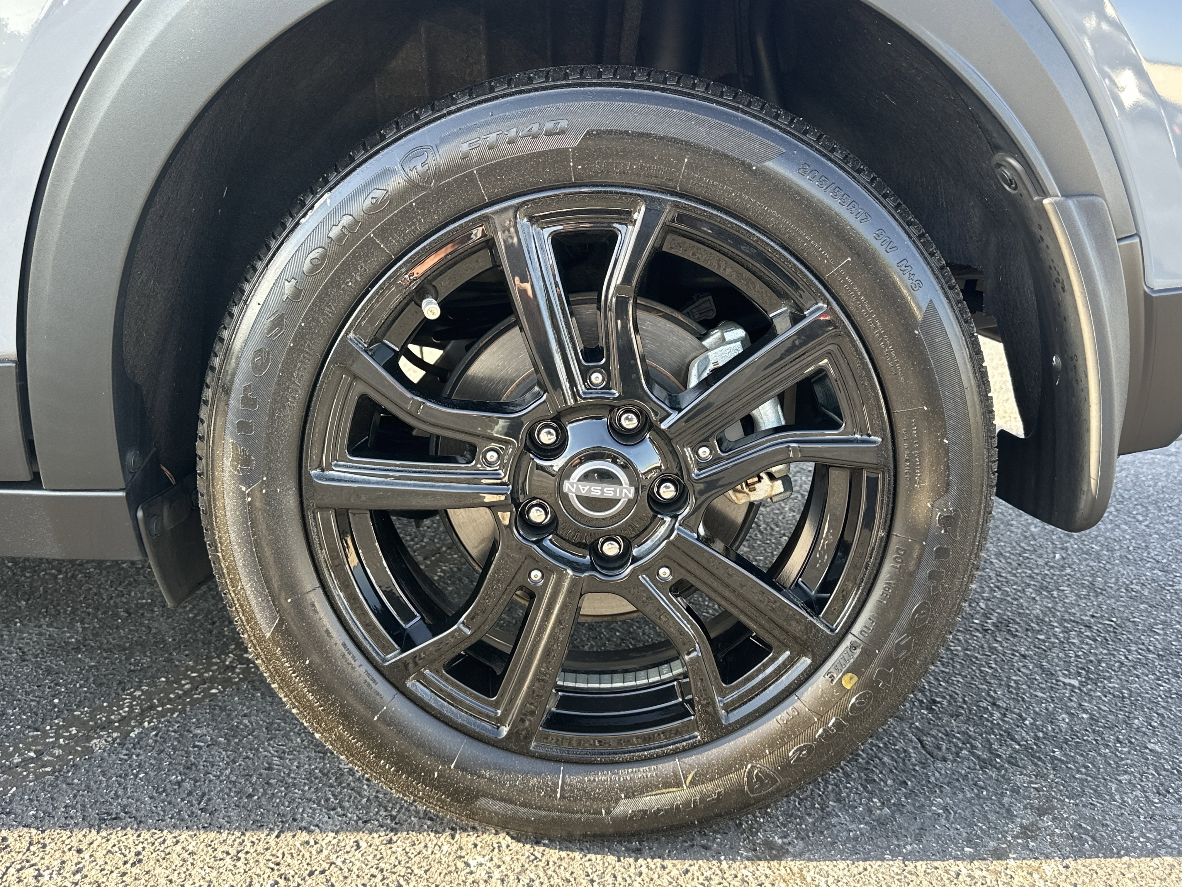Used 2023 Gray/Super Black Nissan SR image 20