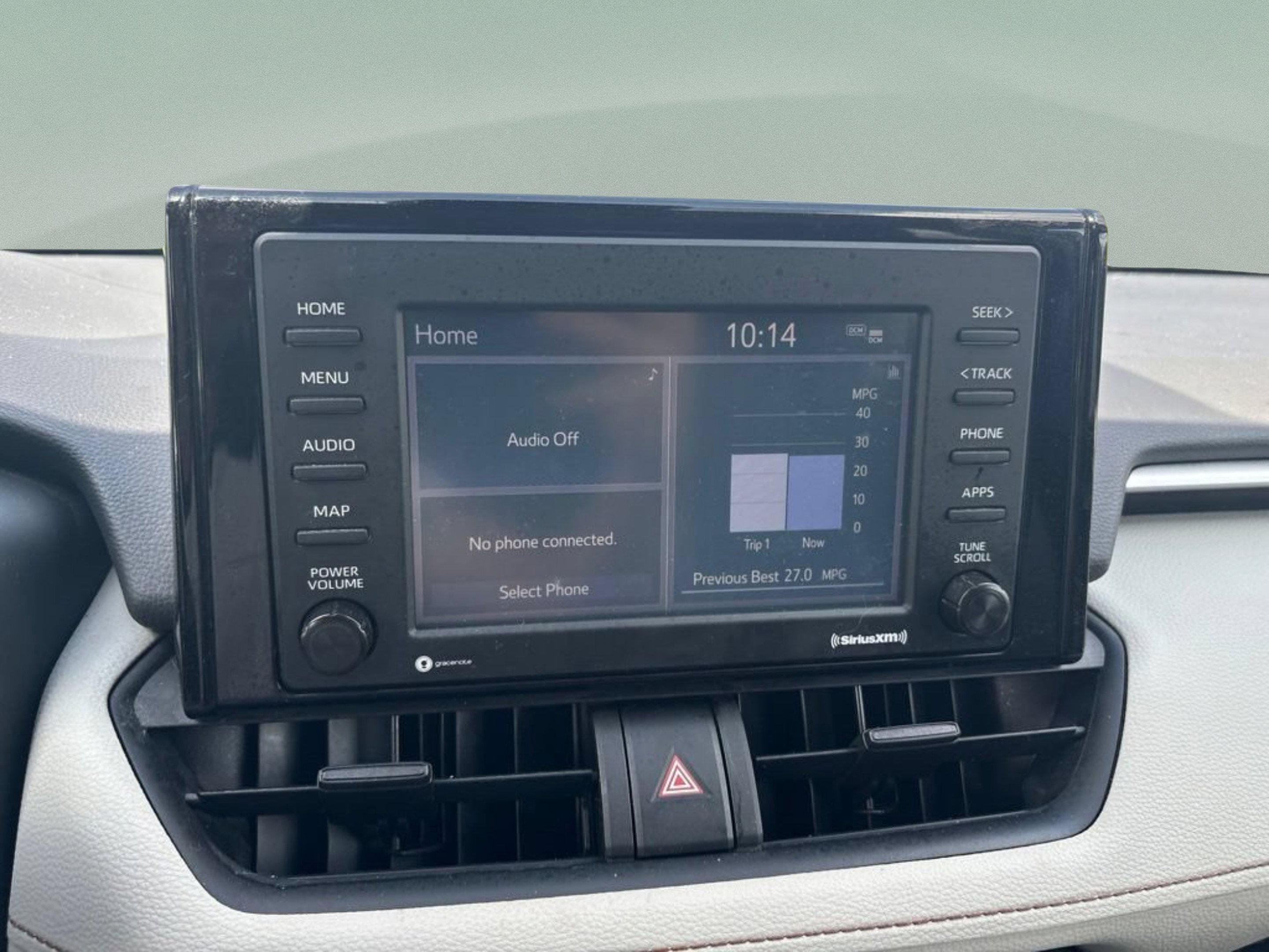 Used 2020 Super White Toyota XLE image 10