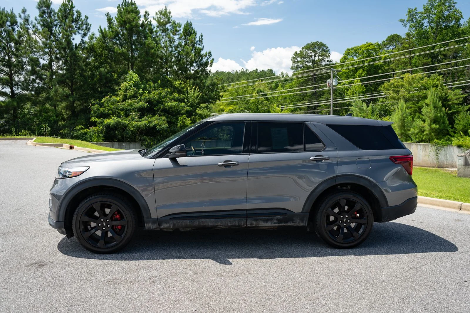 Used 2022 Gray Metallic Ford ST image 5