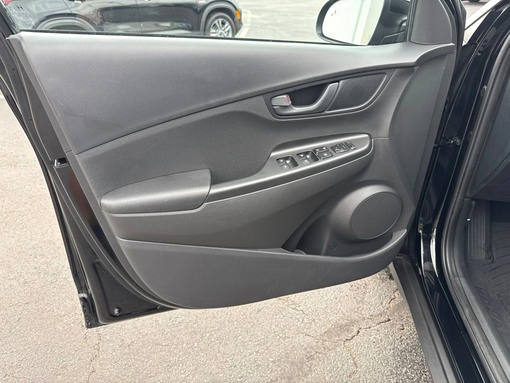Used 2023 Abyss Black Pearl Hyundai SE image 13