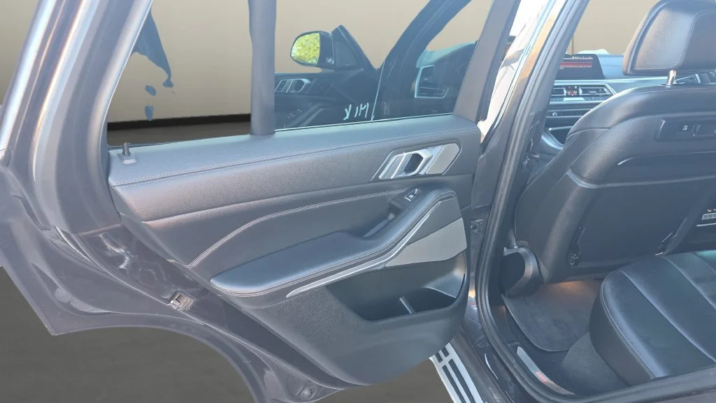 Used 2020 Gray BMW sDrive40i image 15
