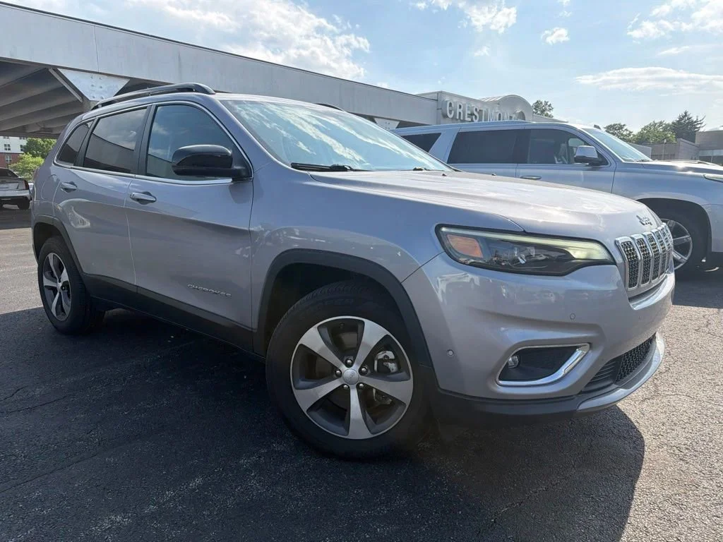 Used 2022 Gray Jeep Limited image 1