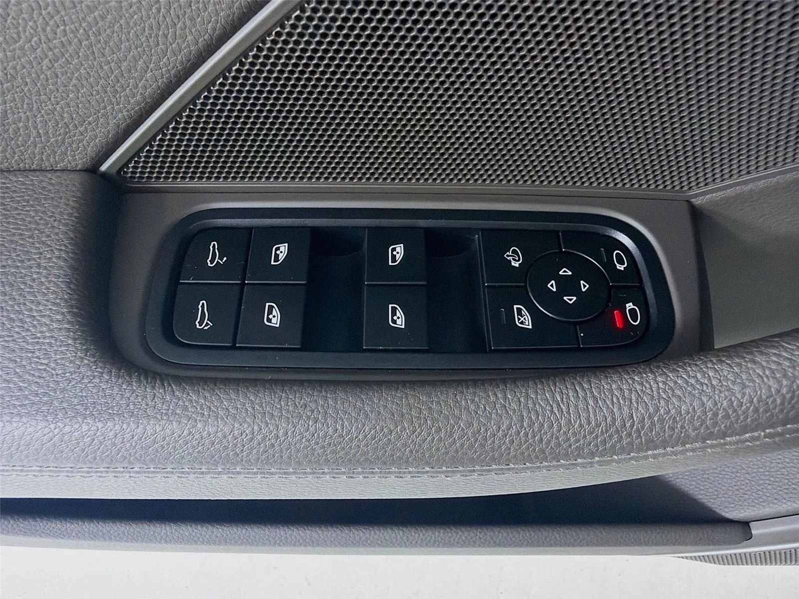 2023 Porsche Panamera Platinum Edition - Photo 8