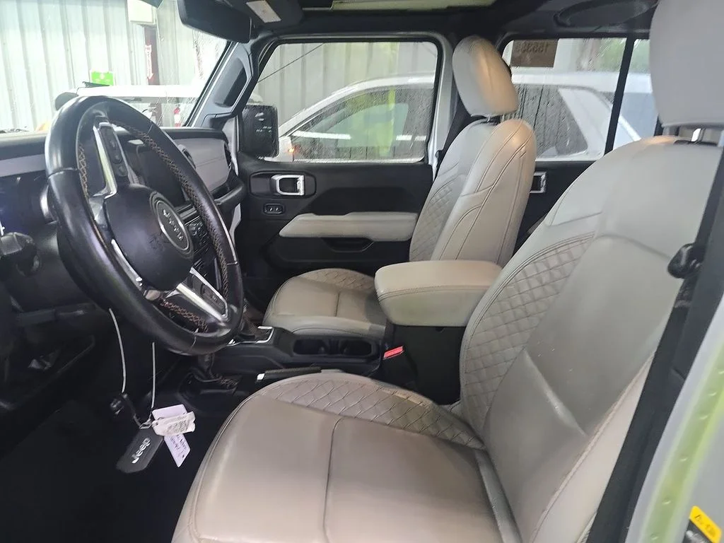 Used 2022 Silver Jeep Unlimited Sahara 4xe image 5