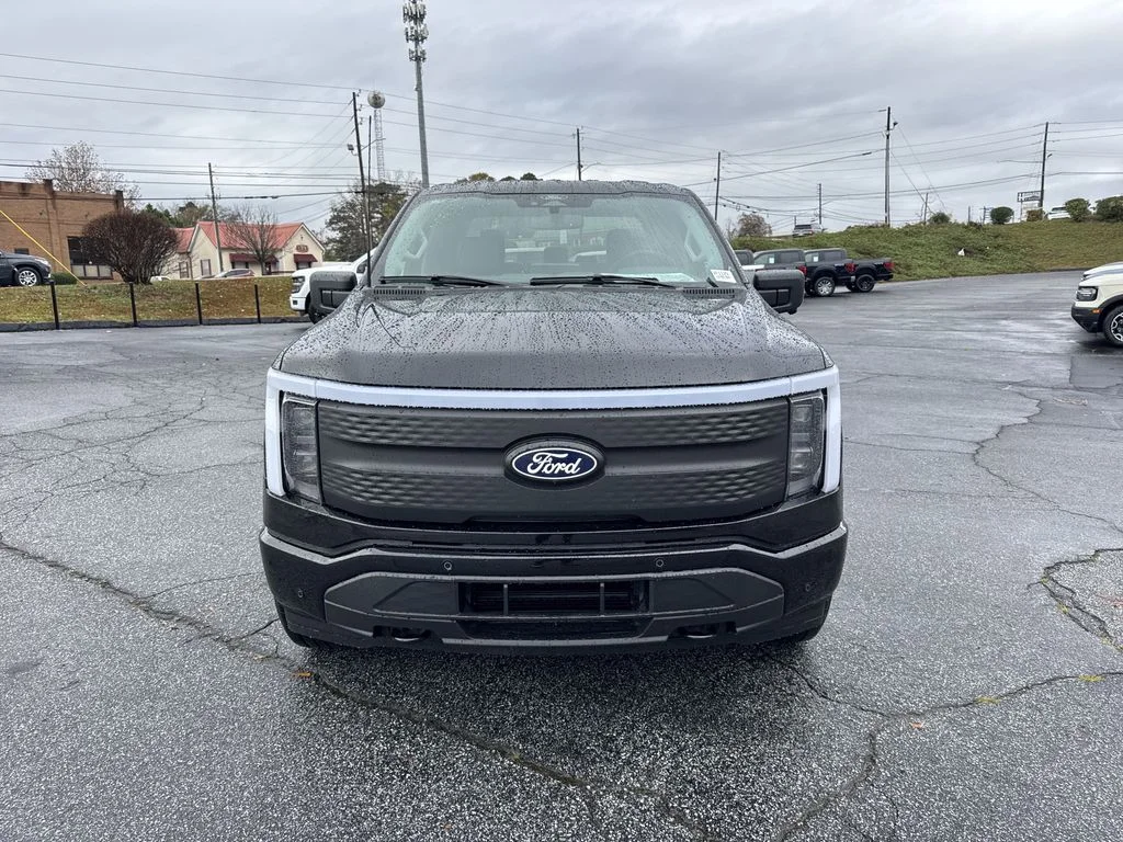 New 2025 Black Ford Flash image 2
