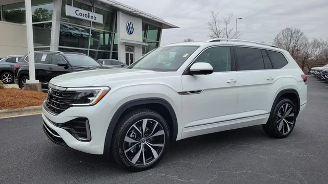 2026 Volkswagen Atlas 2.0T SEL Premium R-Line