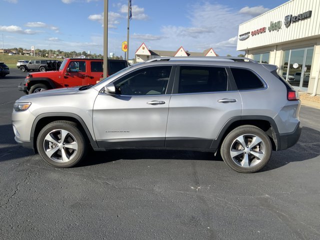 Used 2020 Jeep Cherokee Limited with VIN 1C4PJMDX5LD645654 for sale in Kansas City