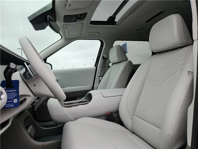 New 2026 Titan Charcoal Pearl Hyundai Blue SEL image 10