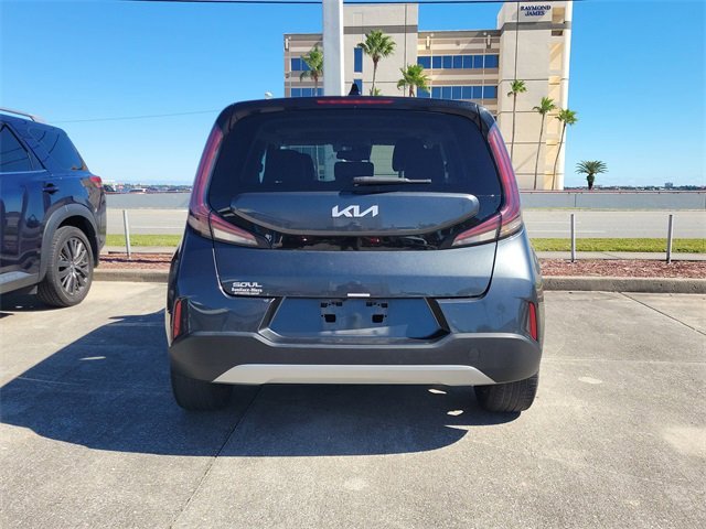 2024 Kia Soul EX photo 3