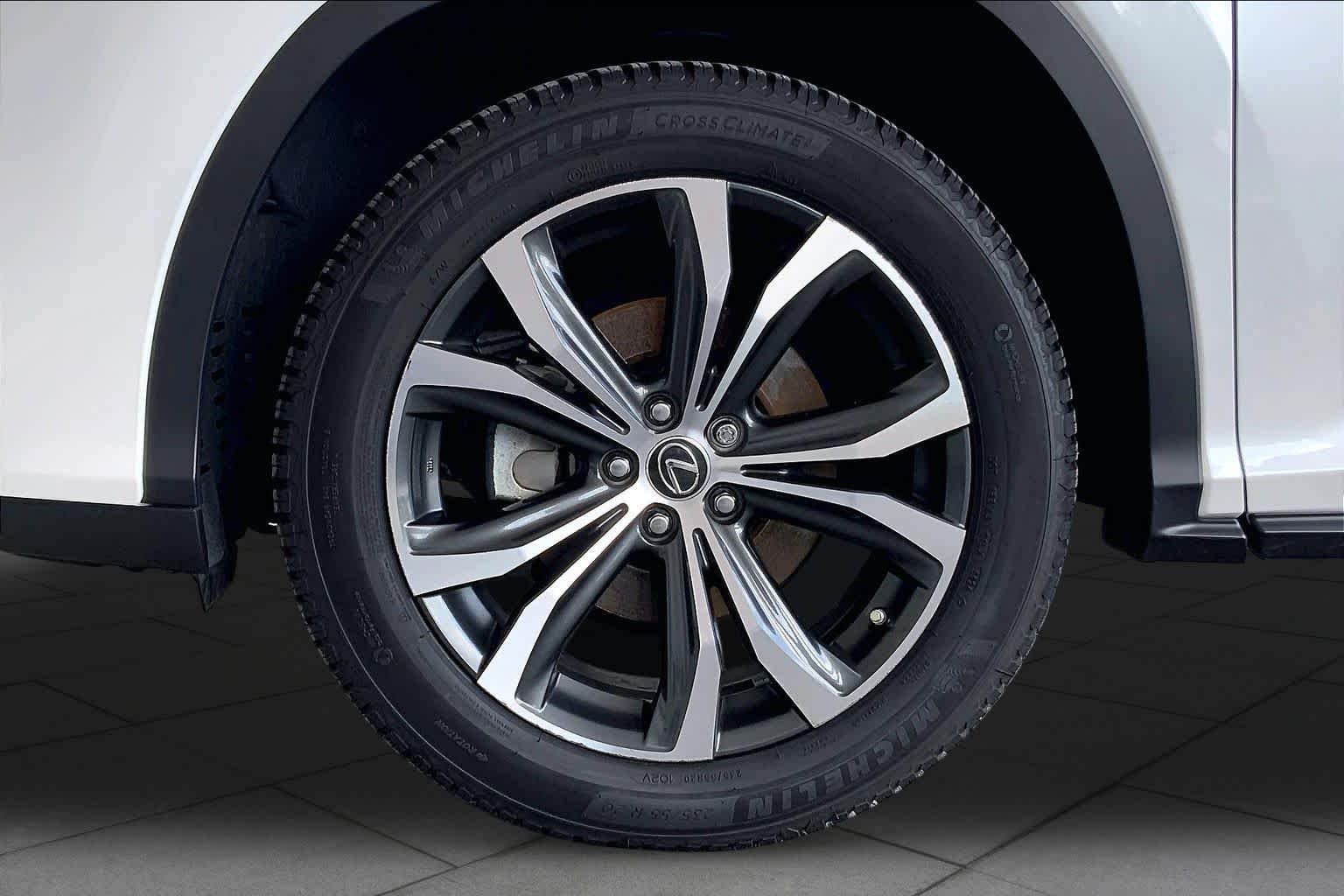 Used 2020 Eminent White Pearl Lexus  image 11