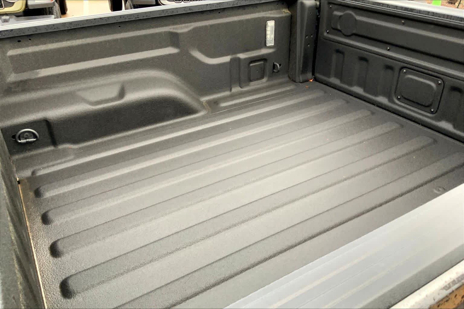 New 2026 Granite Crystal Metallic Clearcoat Jeep Sport S image 18