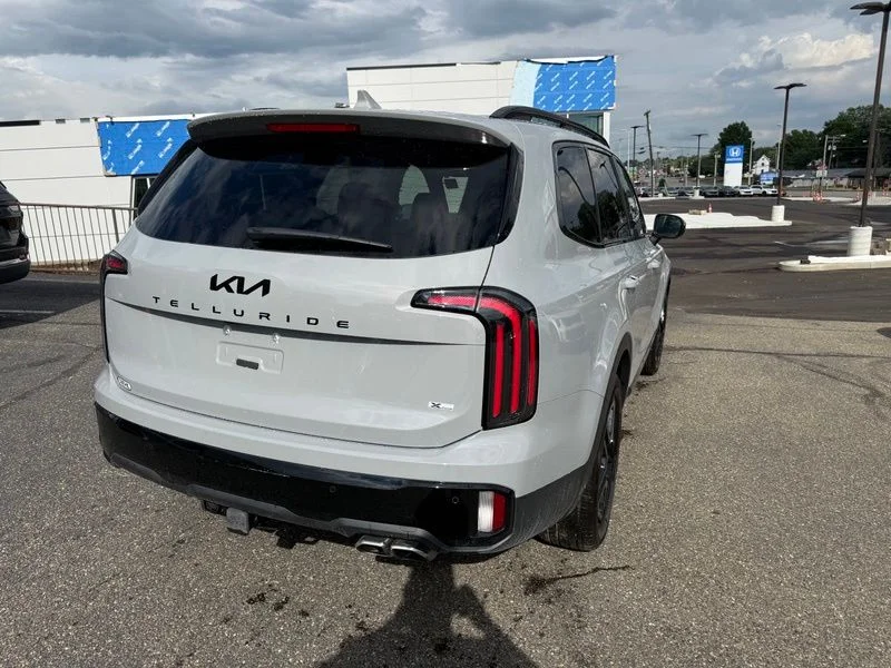 Used 2025 Gray Kia EX X-Line image 7