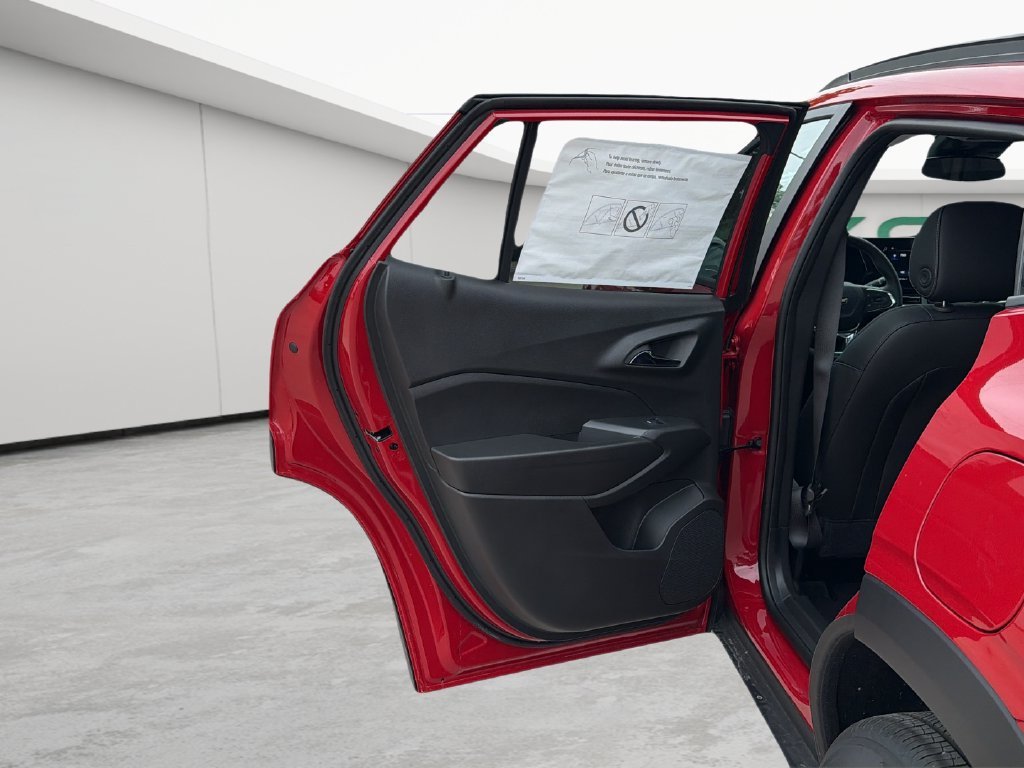 2026 Chevrolet Trax LT - Photo 40