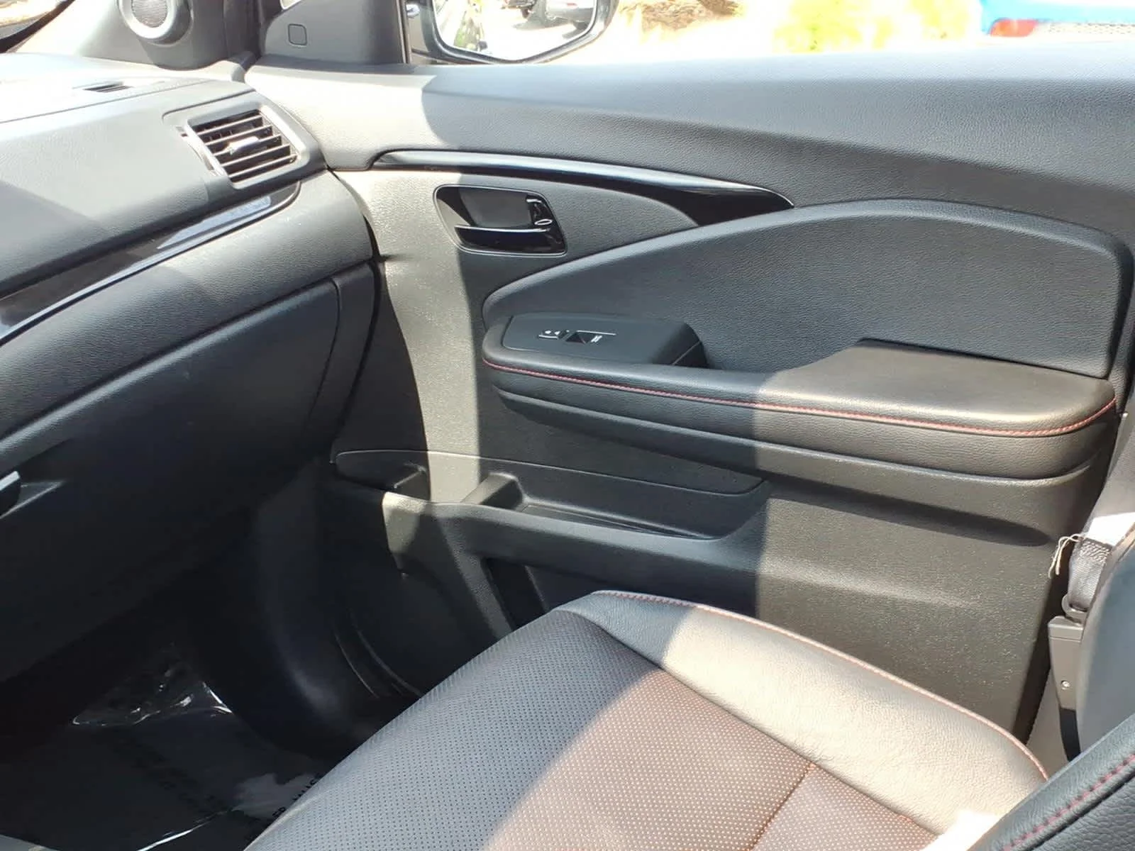 Used 2024 Crystal Black Pearl Honda Black Edition image 17