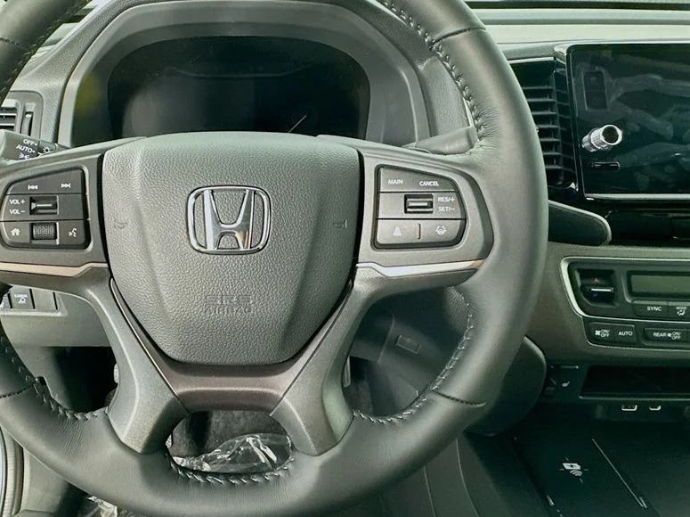 New 2026 Platinum White Pearl Honda RTL image 17