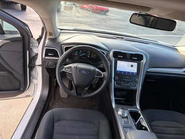 Used 2020 White Ford SE image 10
