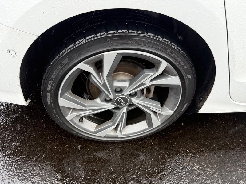 Used 2022 White Audi 40 Premium image 14