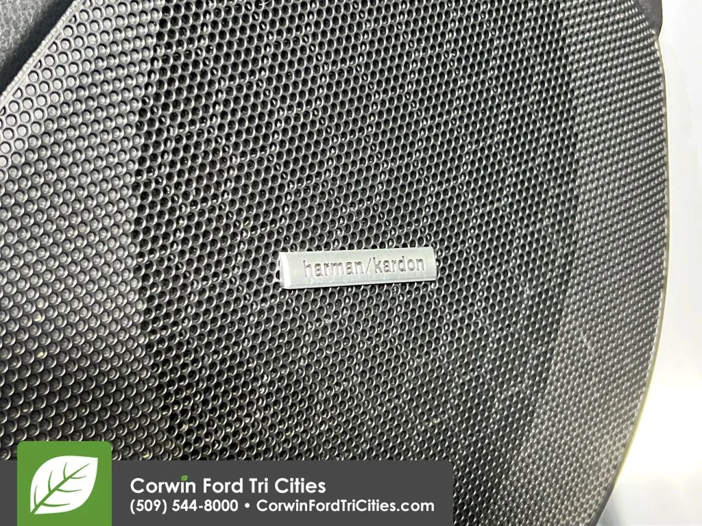 Used 2020 Ice Silver Metallic Subaru Limited image 13
