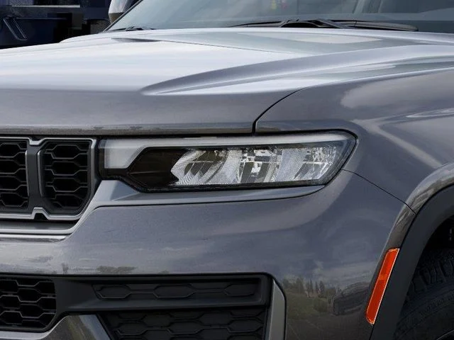 New 2026 Baltic Gray Metallic Clear-Coat Exterior Paint Jeep Laredo Altitude image 10
