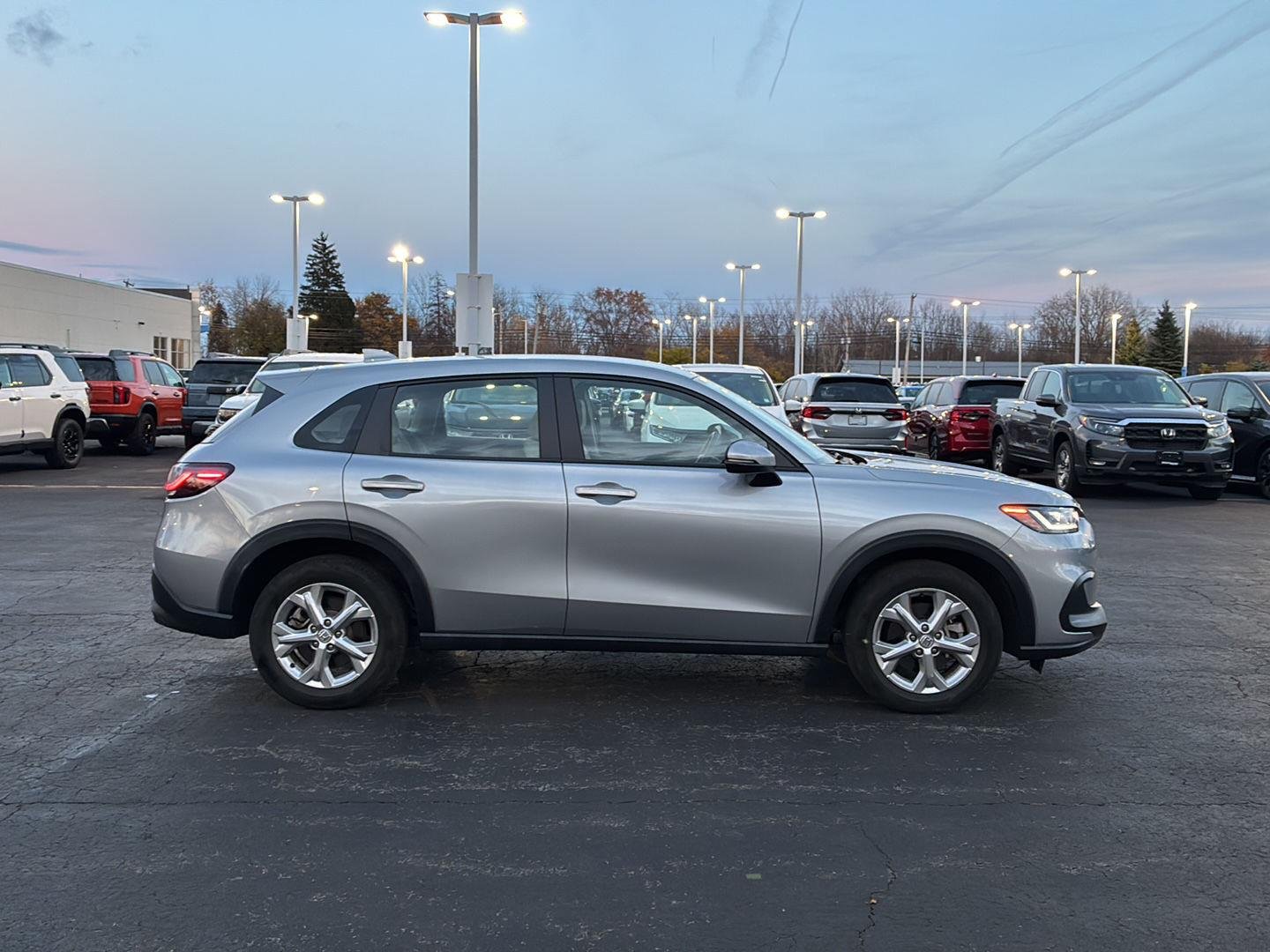 Used 2024 Lunar Silver Metallic Honda LX image 5