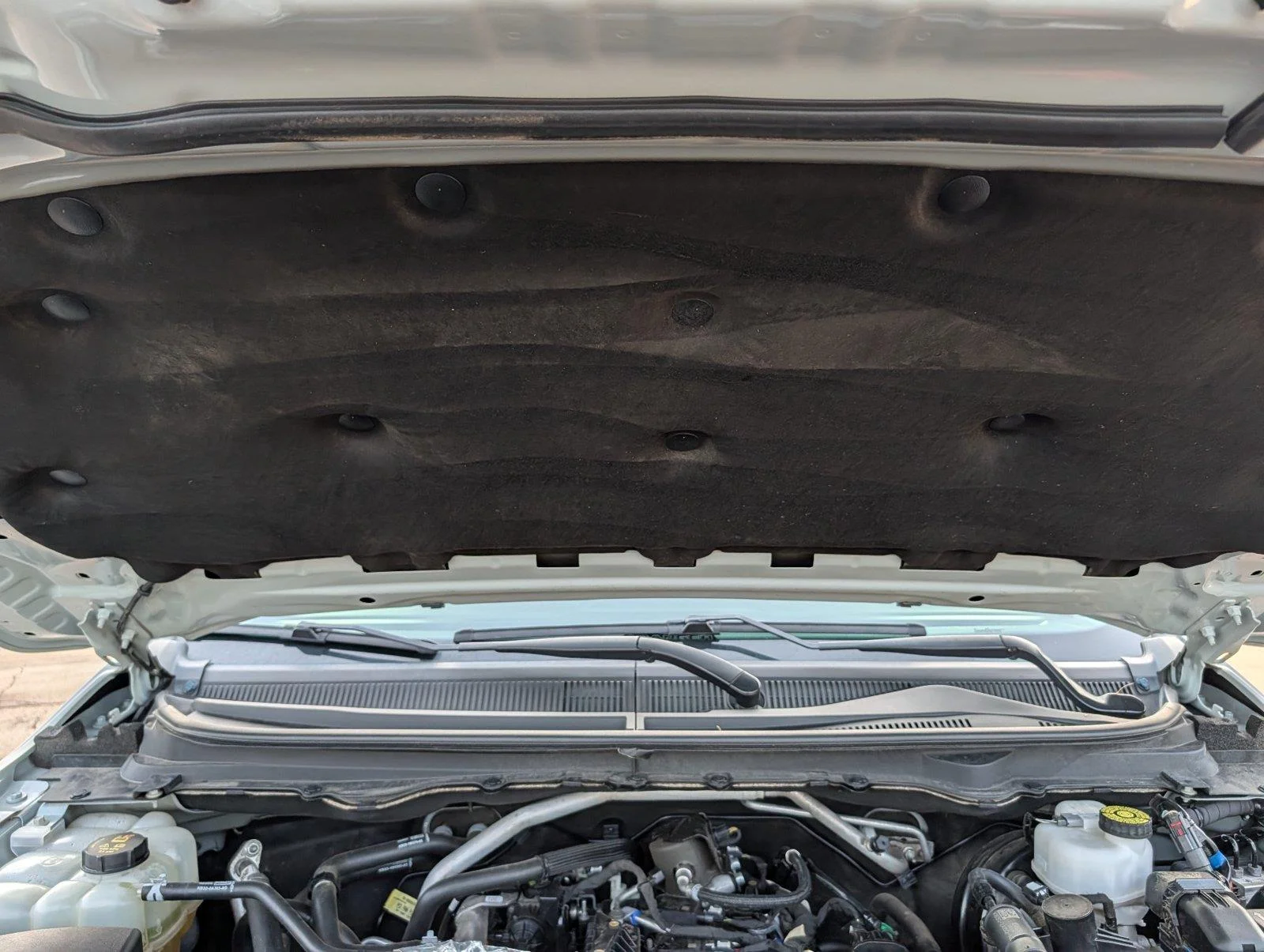 Used 2022 Cactus Gray Ford LARIAT image 35