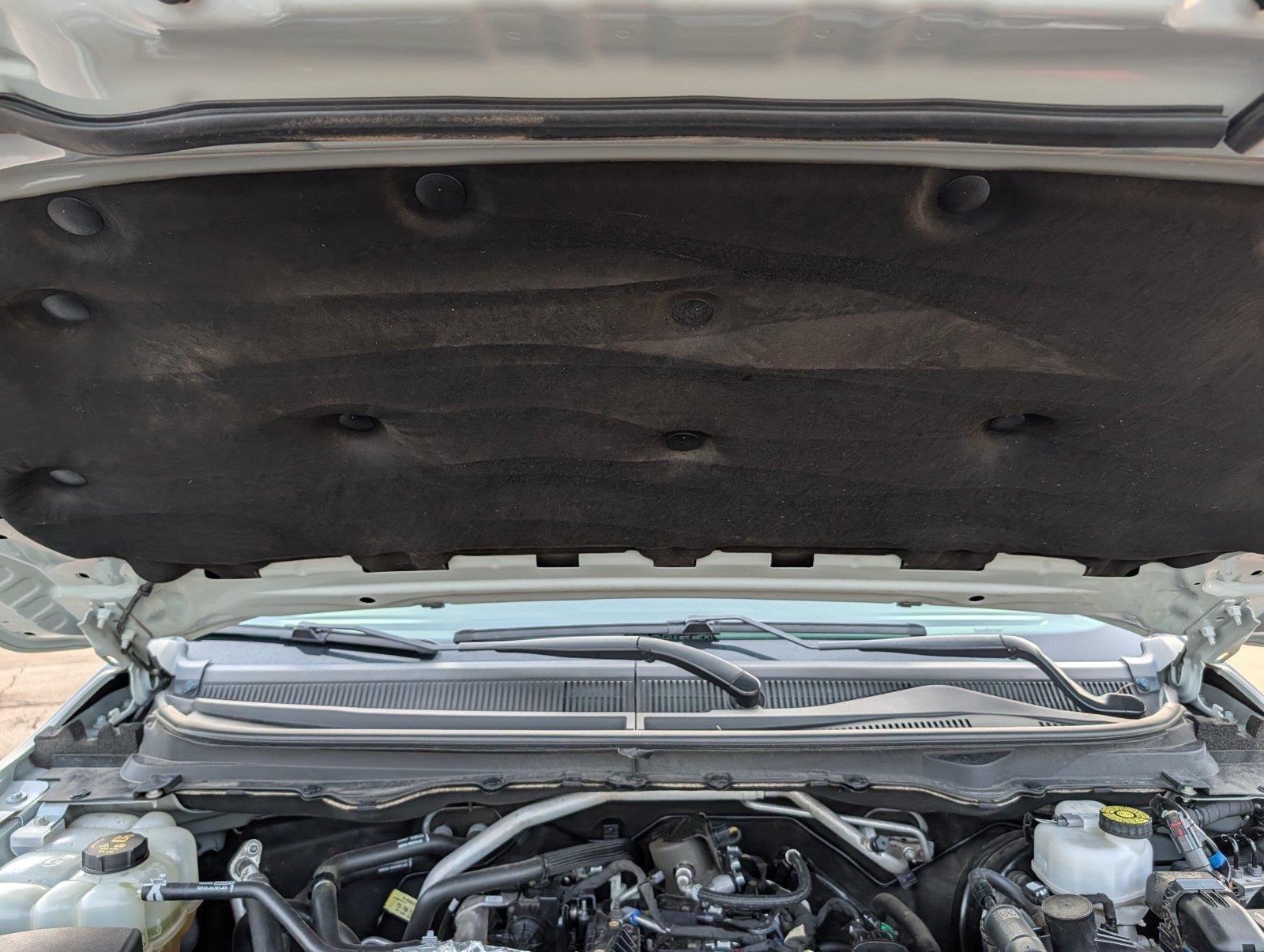 Used 2022 Cactus Gray Ford LARIAT image 35