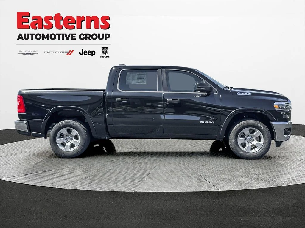 New 2026 Diamond Black Crystal Pearl-Coat Exterior Paint RAM Big Horn/Lone Star image 6