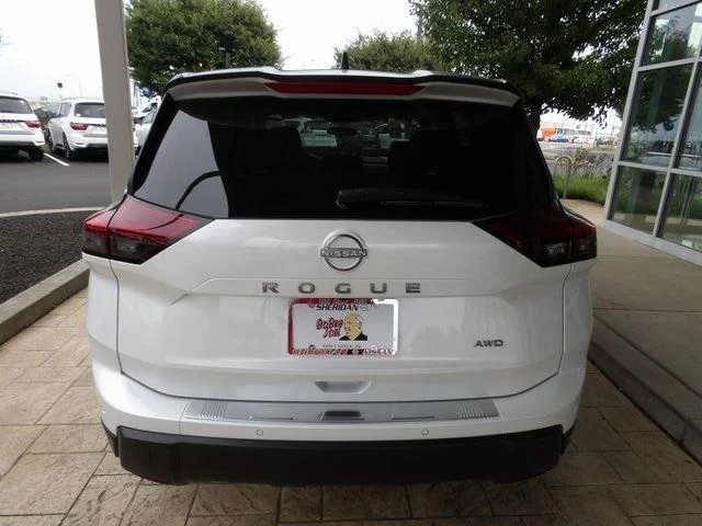 2025 Nissan Rogue SV - Photo 6