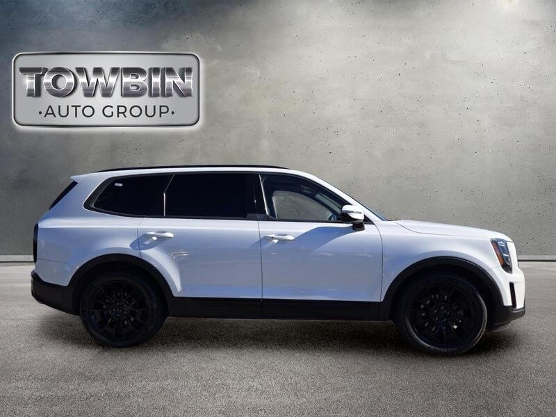 Used 2021 White Pearl KIA SX AWD image 3