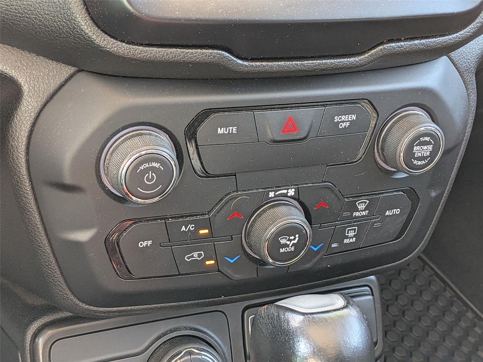 Used 2019 Solar Yellow Clearcoat Jeep Trailhawk image 13
