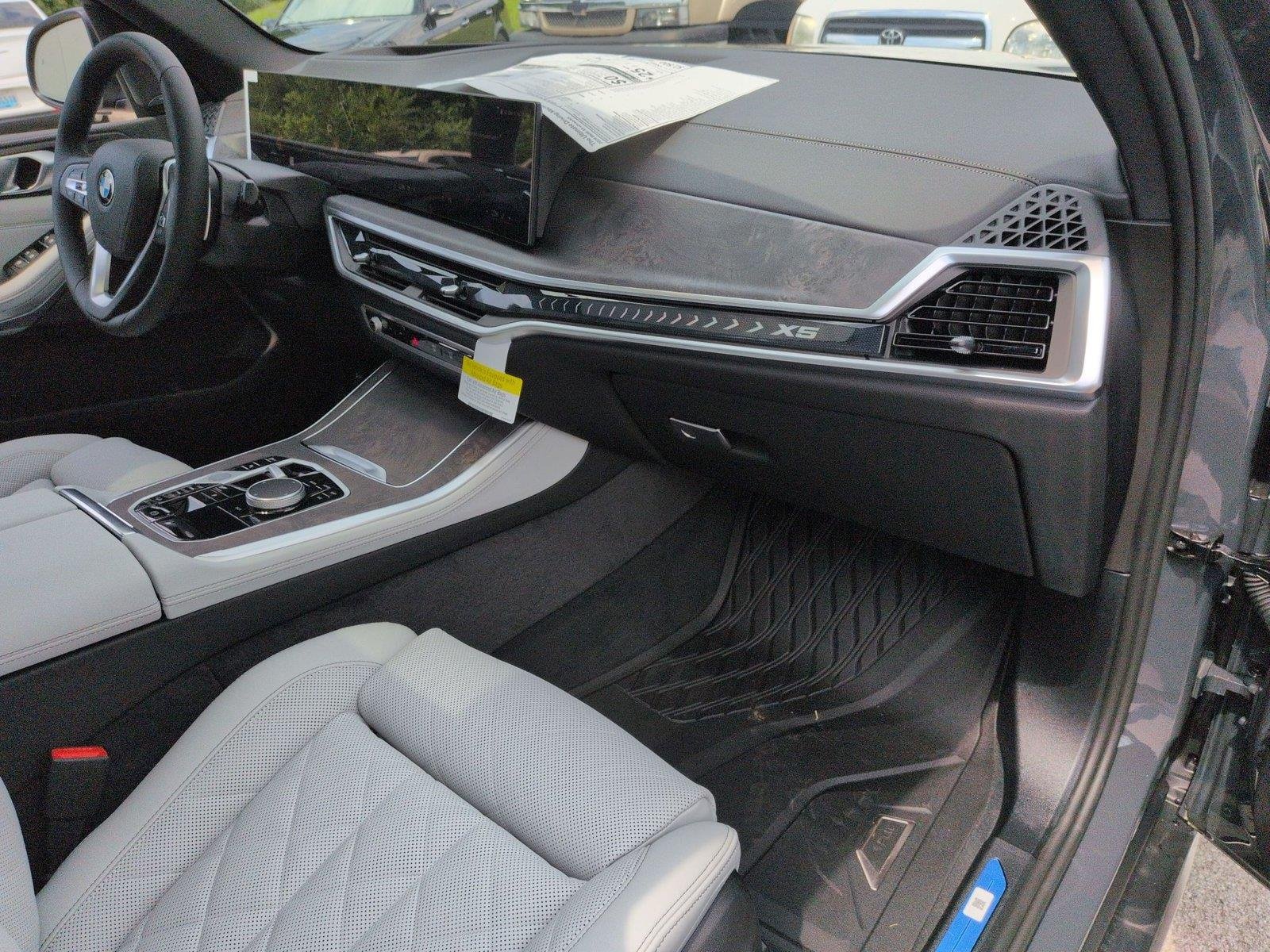 New 2026 Dravit Grey Metallic BMW xDrive40i image 41
