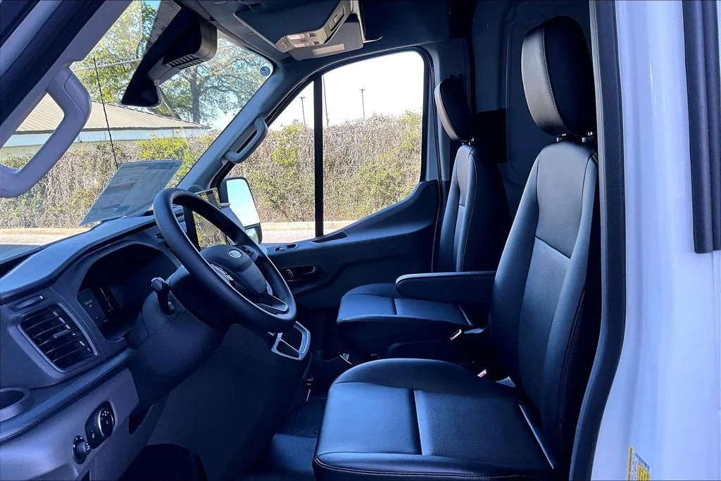 New 2026 Oxford White Ford Cargo Van image 9