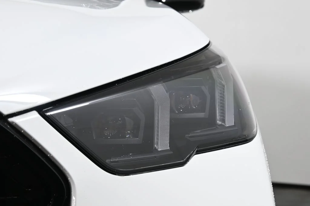 Used 2026 White BMW xDrive28i image 11
