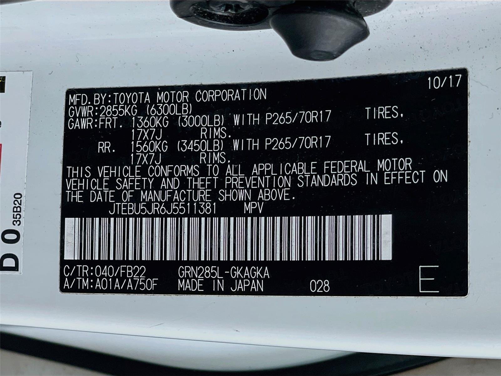 Used 2018 Super White Toyota SR5 image 33