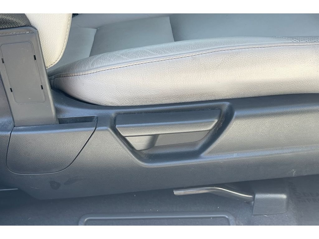 Used 2018 White Orchid Pearl Honda EX-L Navi image 24