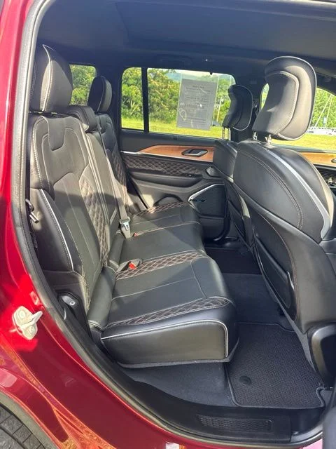 Used 2023 Red Jeep Summit Reserve image 33