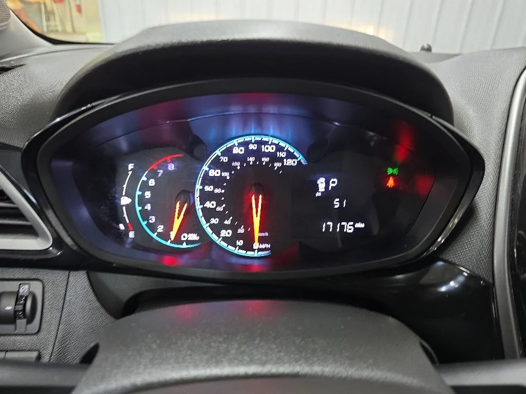 Used 2020 Summit White Chevrolet 1LT image 21