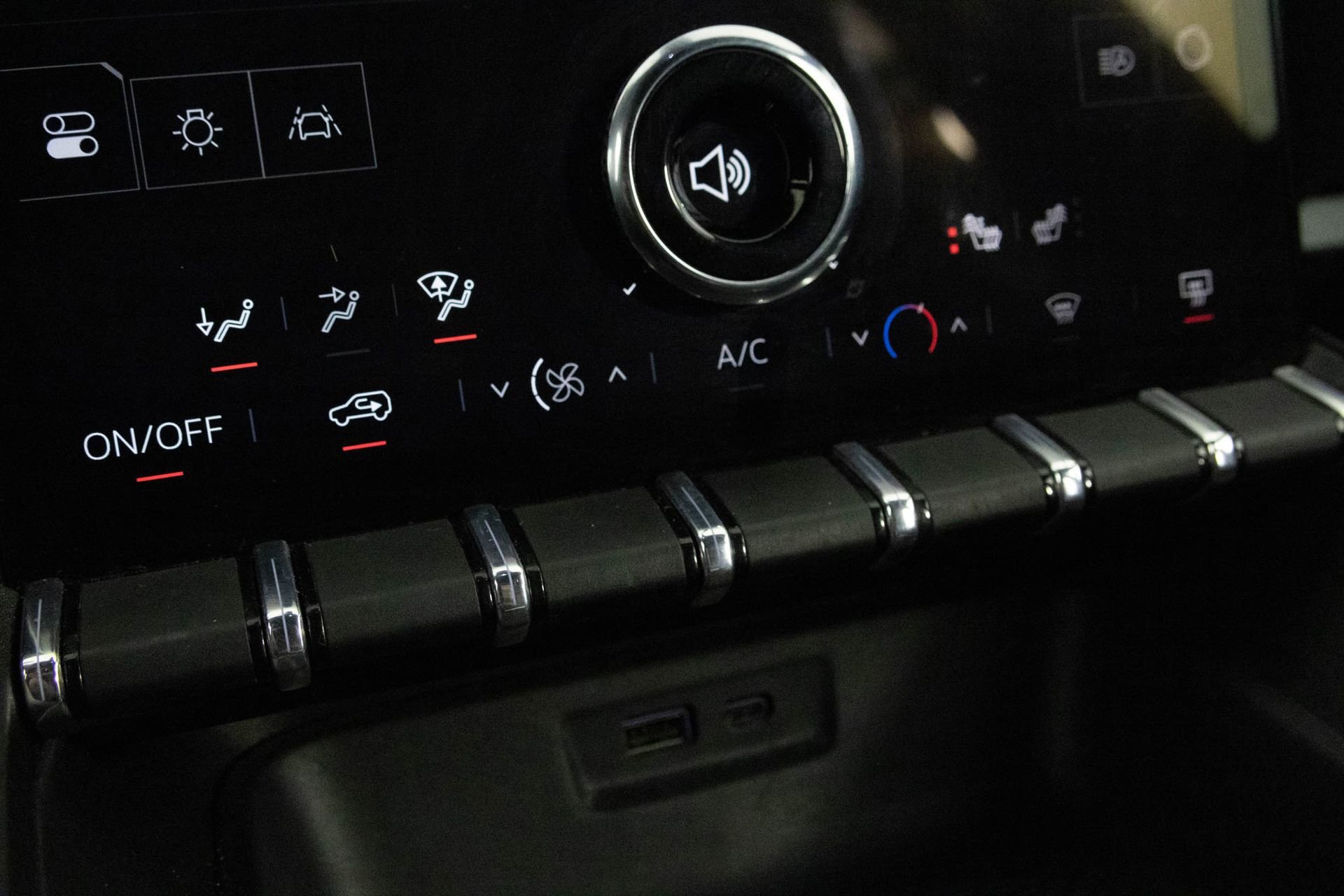 2025 GMC TERRAIN - Image 21