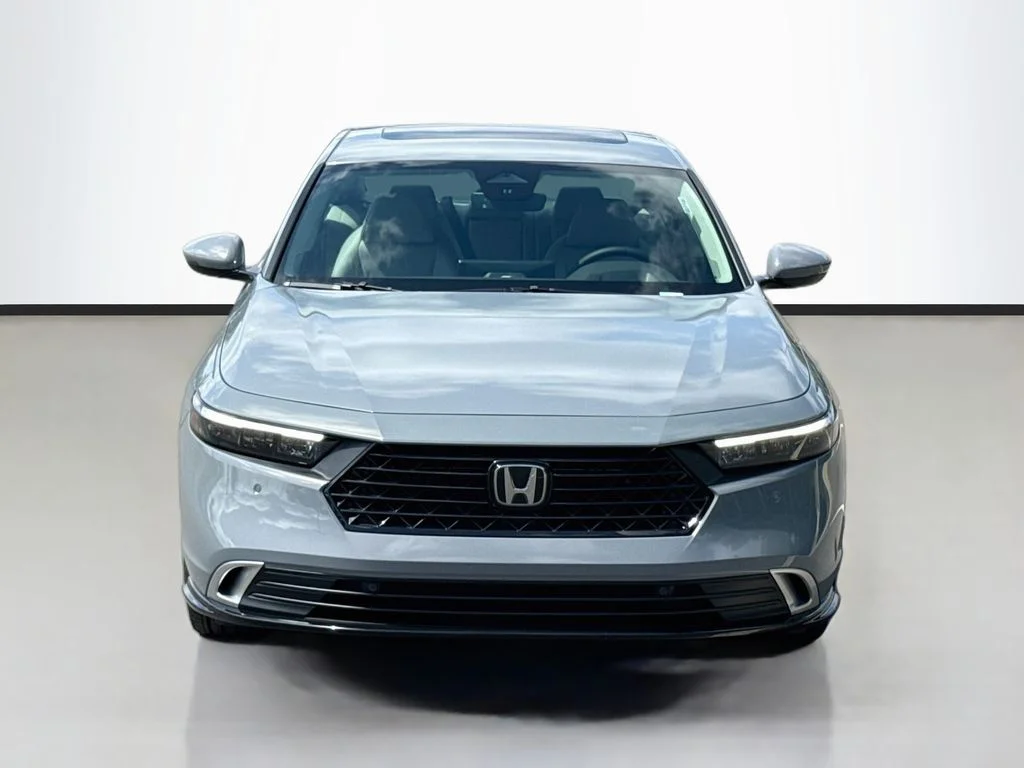 New 2026 Urban Gray Pearl Honda Touring image 2