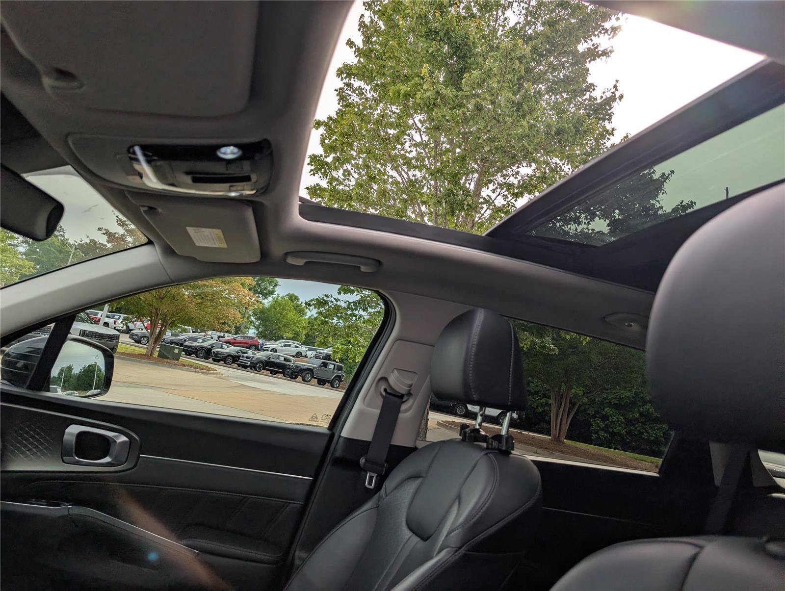 Used 2023 Gravity Grey Kia SX image 18