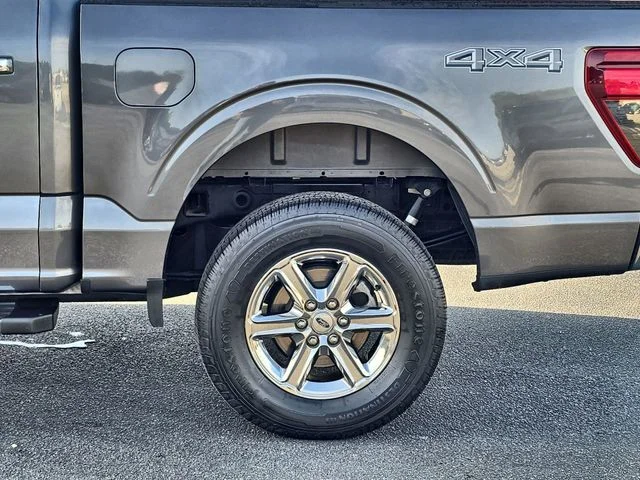 Used 2024 Gray Ford XLT image 12