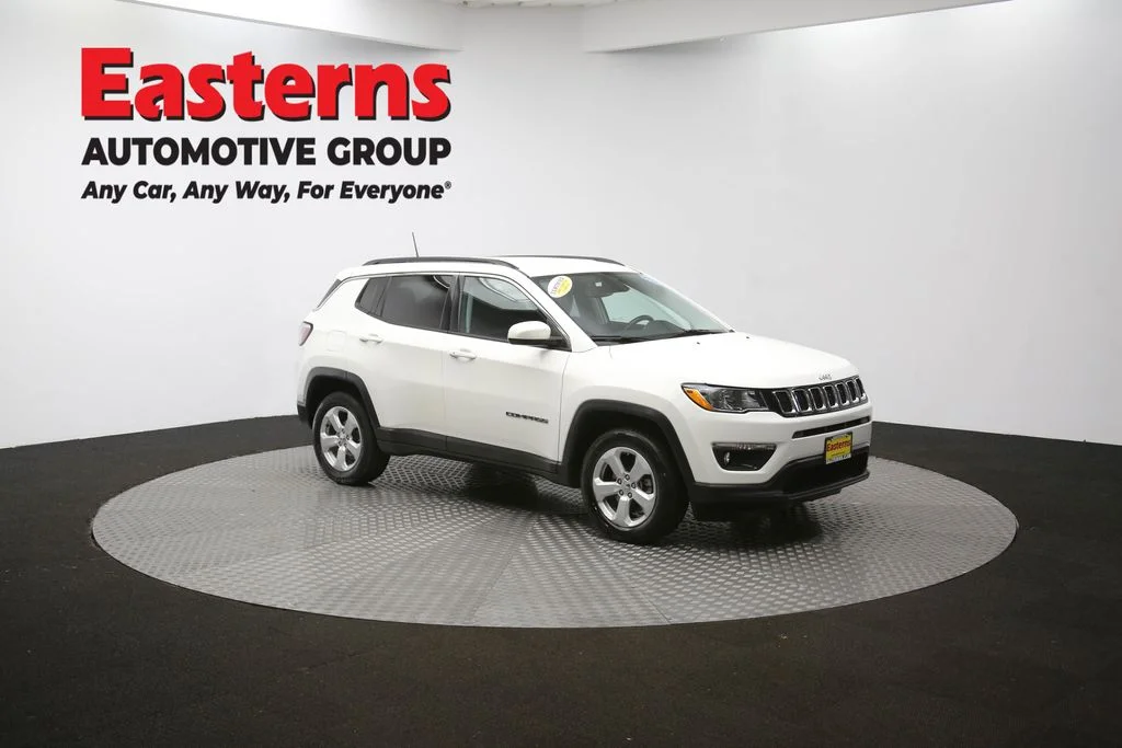 Used 2019 White Jeep Latitude image 48