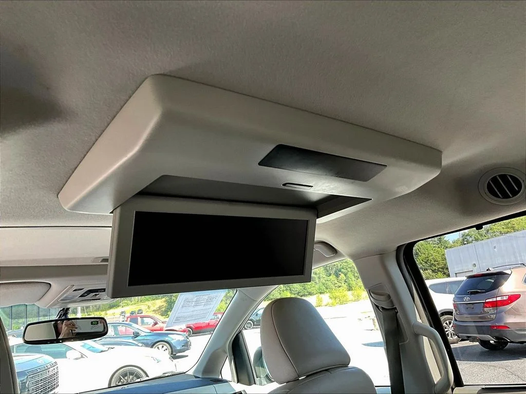 Used 2012 Gray Toyota XLE image 15